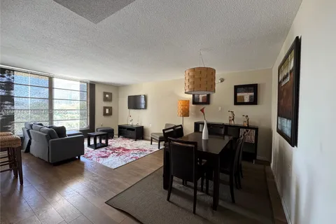 1750 NE 115th St # 405, Miami FL 33181