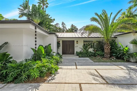 325 Gulf Rd, Key Biscayne FL 33149