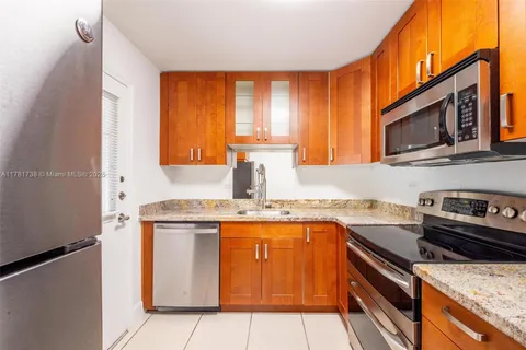 7715 SW 86th St # 106, Miami FL 33143