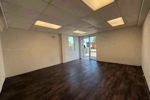 2355 NW 70th Ave # 1, Miami FL 33122