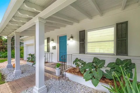 65 NE 107th St, Miami Shores FL 33161