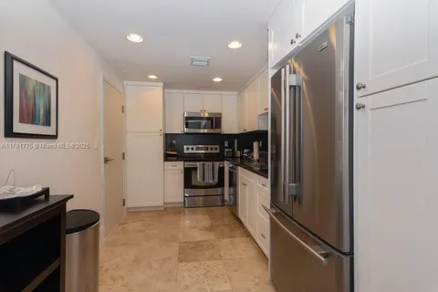 90 E Edgewater Dr # 806, Coral Gables FL 33133