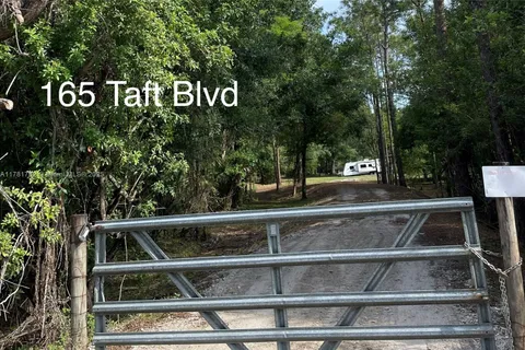 165 Taft Blvd, Clewiston FL 33440