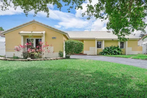 6340 NW 198th Ter, Hialeah FL 33015