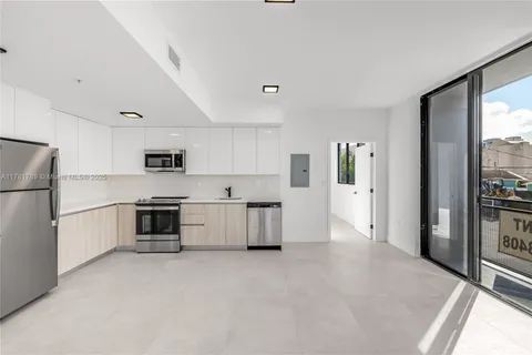 1547 NW 2nd St # 203, Miami FL 33125