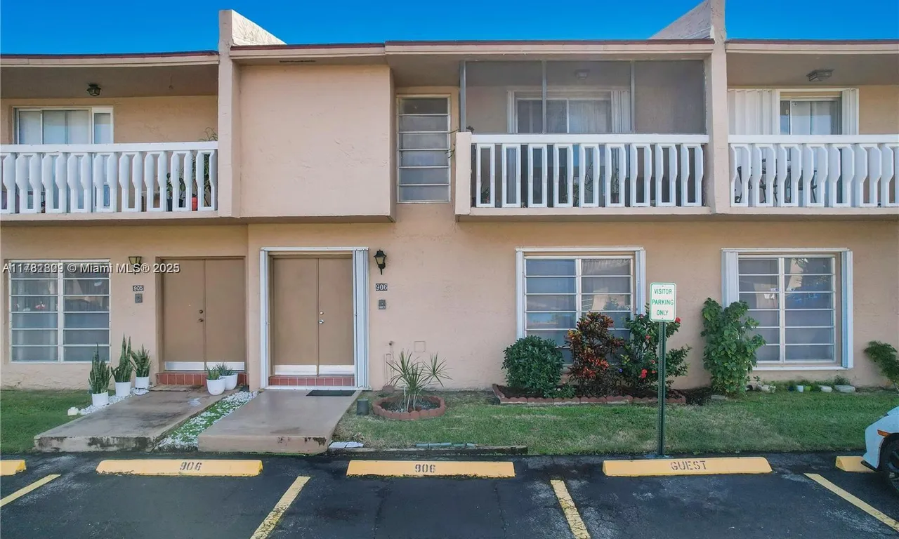 17190 SW 94th Ave # 906, Palmetto Bay FL 33157