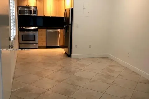 2545 S Bayshore Dr # 208, Miami FL 33133
