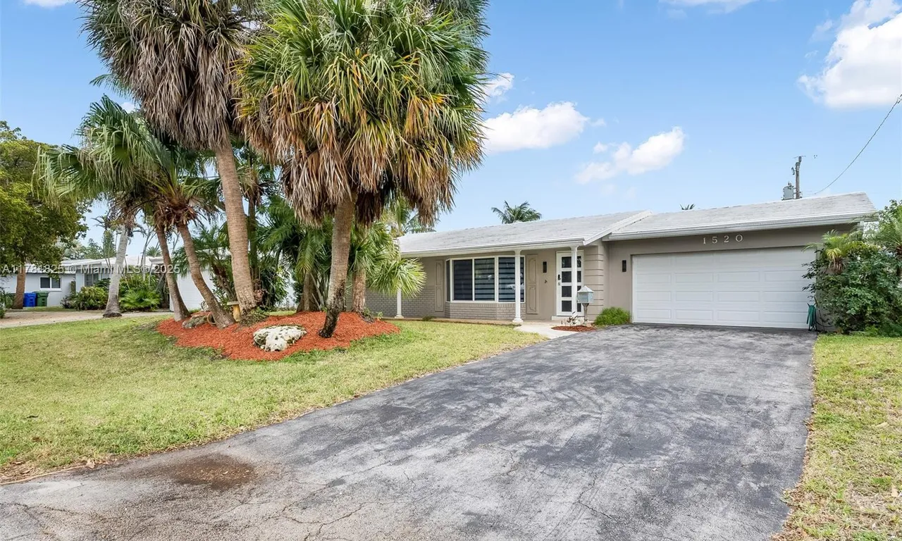 1520 NE 52nd St, Fort Lauderdale FL 33334