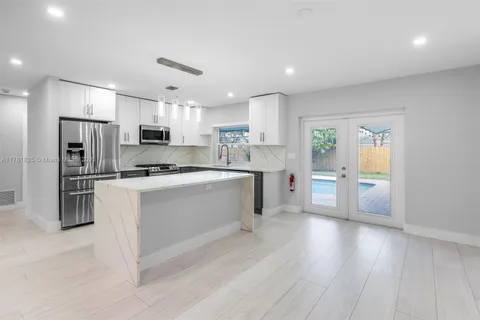 1520 NE 52nd St, Fort Lauderdale FL 33334