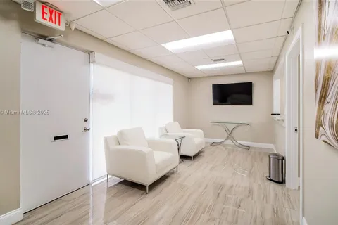 201 N University Dr # 14, Plantation FL 33324