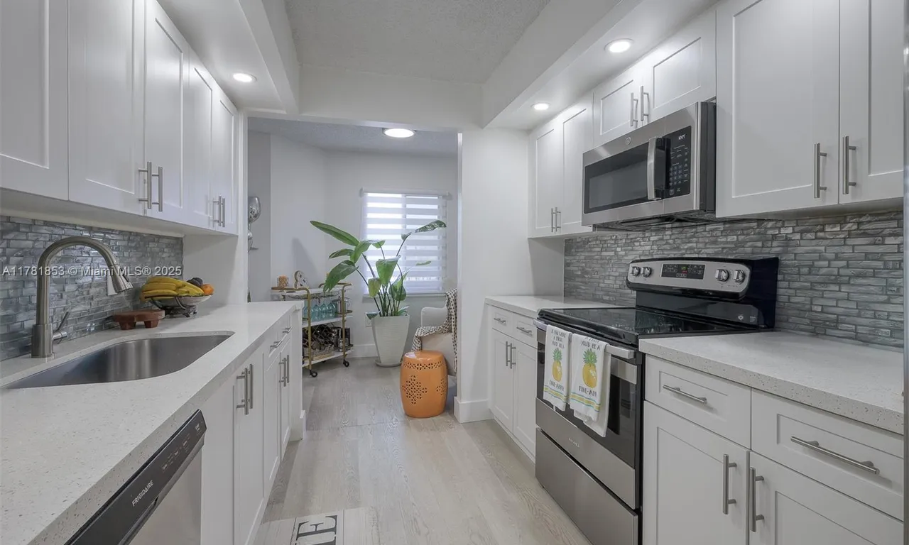 1200 SW 137th Ave # 210E, Pembroke Pines FL 33027