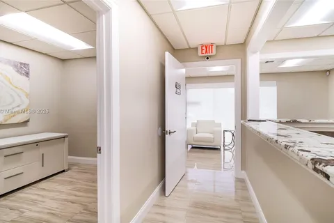 201 N University Dr # 13, Plantation FL 33324