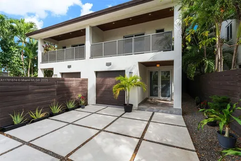 2993 Ruth St # 2993, Miami FL 33133