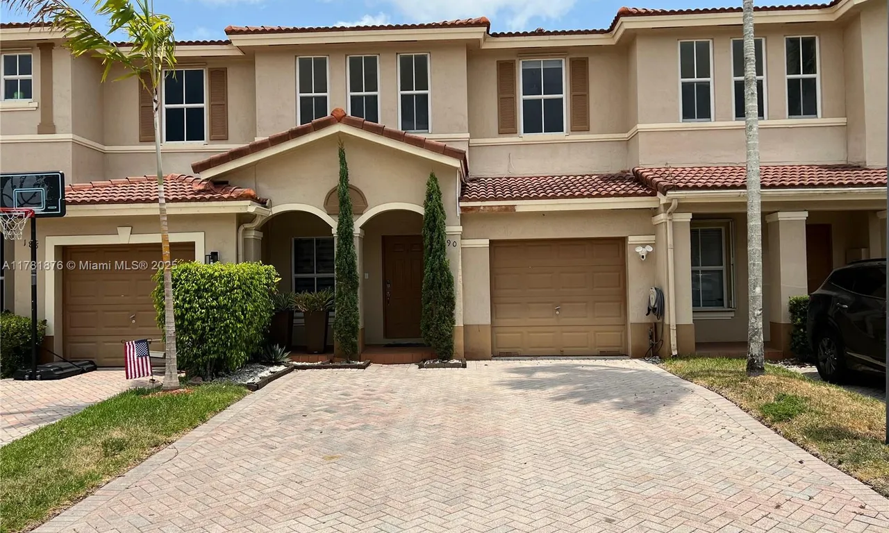 190 Riverwalk Cir # 190, Sunrise FL 33326