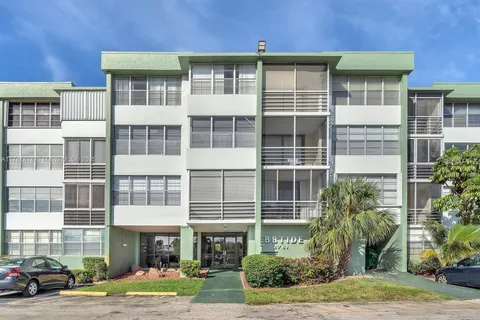 2761 Taft St # 311, Hollywood FL 33020