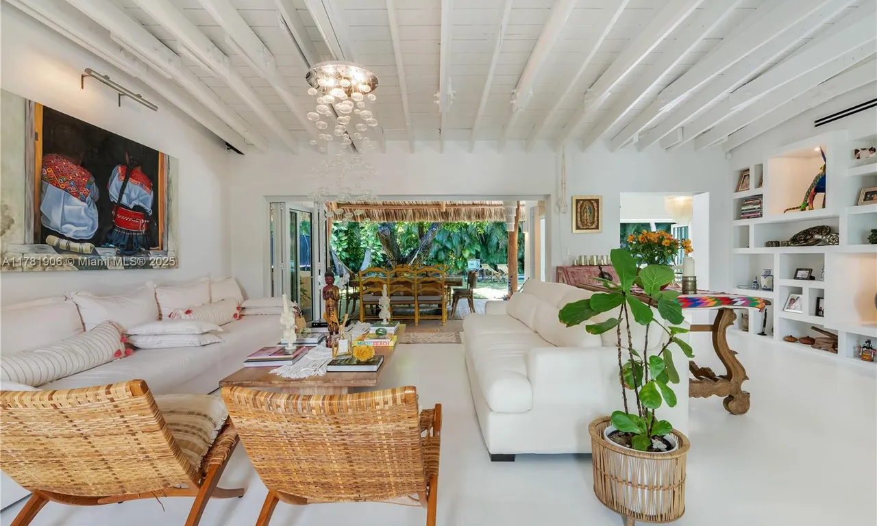 330 Gulf Rd, Key Biscayne FL 33149