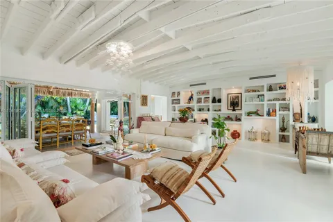 330 Gulf Rd, Key Biscayne FL 33149
