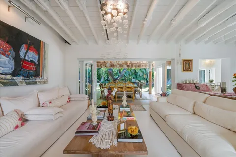 330 Gulf Rd, Key Biscayne FL 33149
