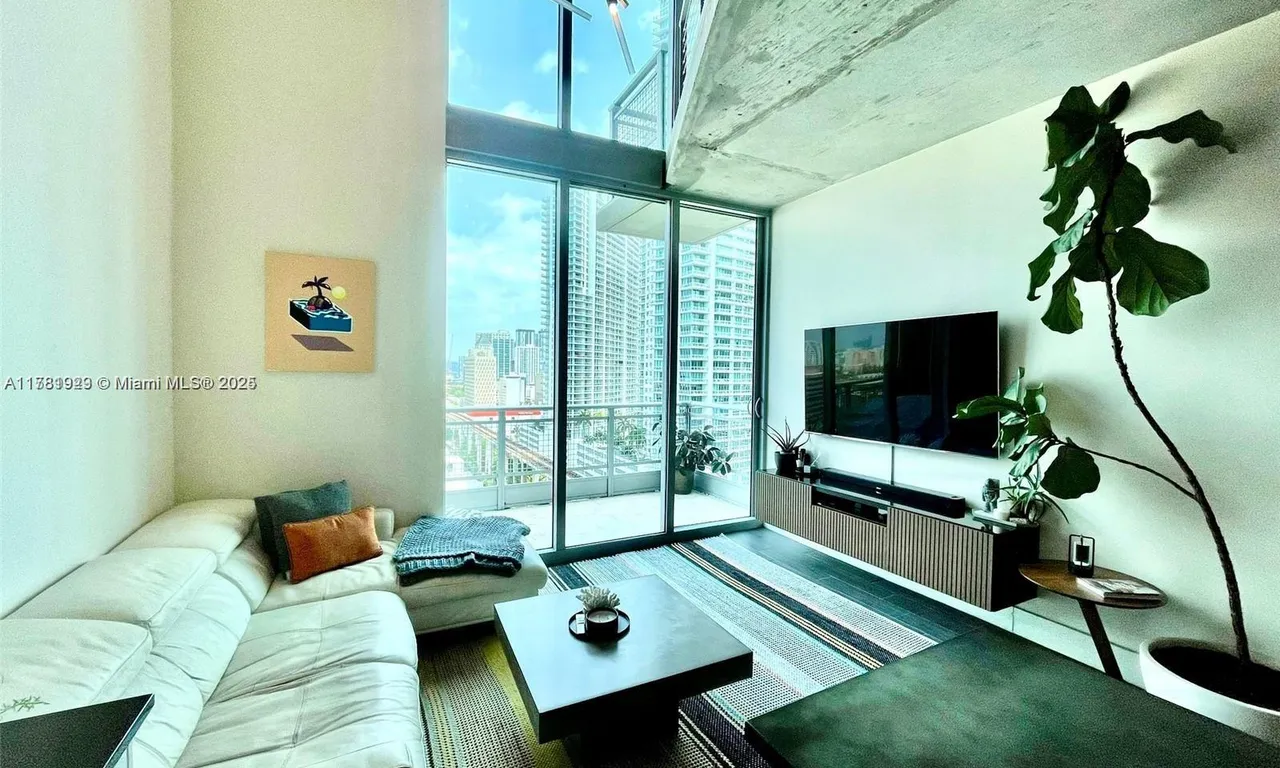 690 SW 1st Ct # 2103, Miami FL 33130