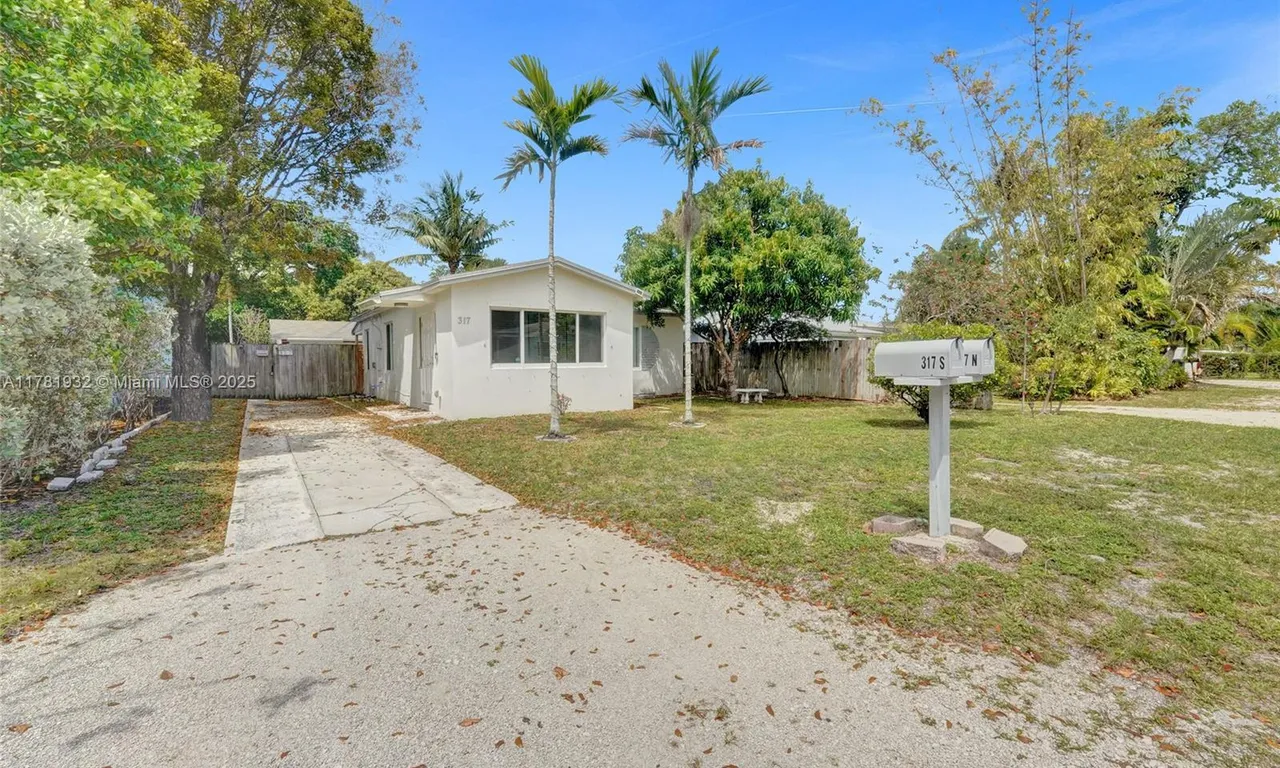 317 SW 13th St, Fort Lauderdale FL 33315