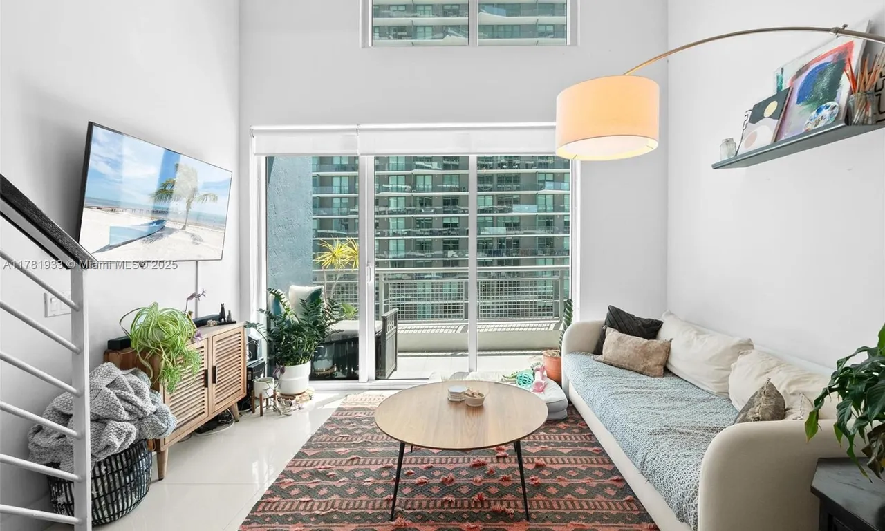60 SW 13th St # 2214, Miami FL 33130