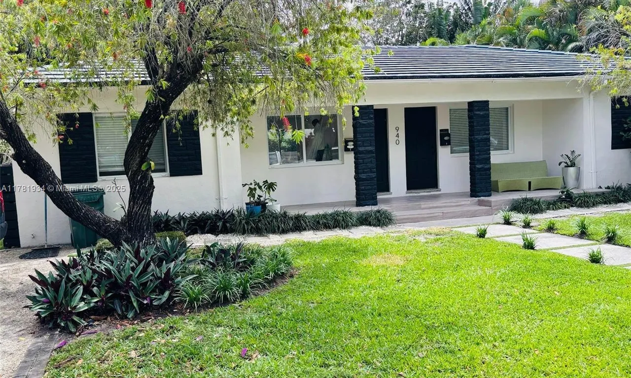 940 NE 121st St # 1, Biscayne Park FL 33161