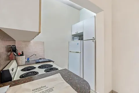 301 86th St # 3A, Miami Beach FL 33141