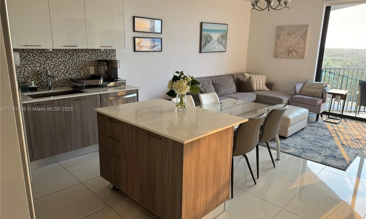 5300 Paseo Blvd # 608, Doral FL 33166
