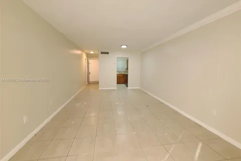 140 Royal Palm Rd # 107, Hialeah Gardens FL 33016