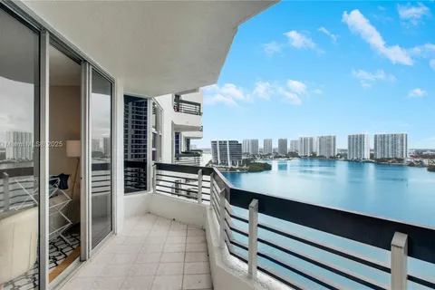 3600 Mystic Pointe Dr # 1803, Aventura FL 33180
