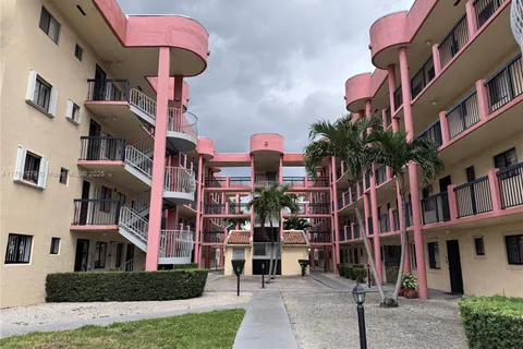5290 W 21st Ct # 401, Hialeah FL 33016
