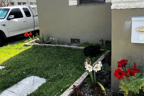 230 NW 25th Ave, Miami FL 33125