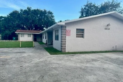 2154 NW 61st St # 2160, Miami FL 33142