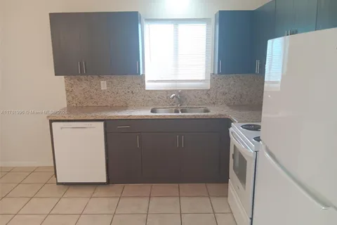 2330 Grant St # 2332A, Hollywood FL 33020