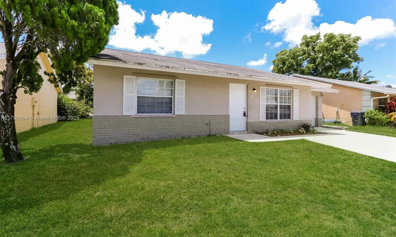 6187 W Wauconda Way W, Lake Worth FL 33463