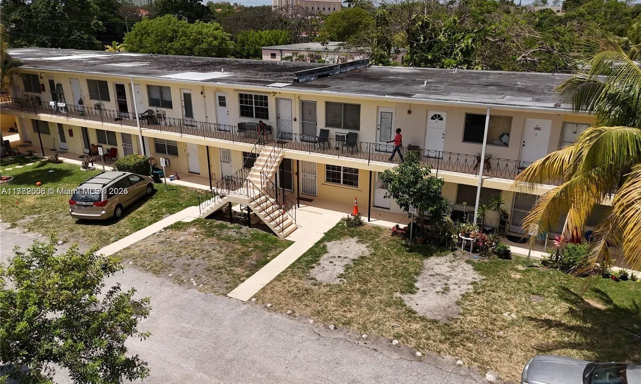 70 NW 77th St # 26, Miami FL 33150