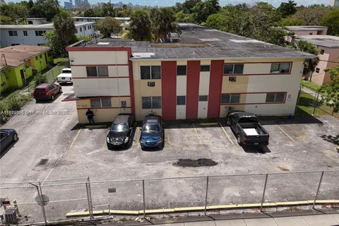 70 NW 77th St # 26, Miami FL 33150