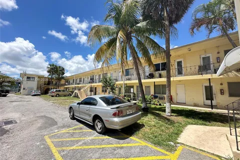 70 NW 77th St # 26, Miami FL 33150
