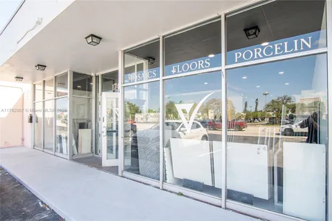1744 E Commercial Blvd, Fort Lauderdale FL 33334