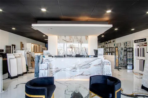 1744 E Commercial Blvd, Fort Lauderdale FL 33334