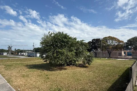 408 SW 6th St, Homestead FL 33030
