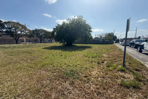 408 SW 6th St, Homestead FL 33030