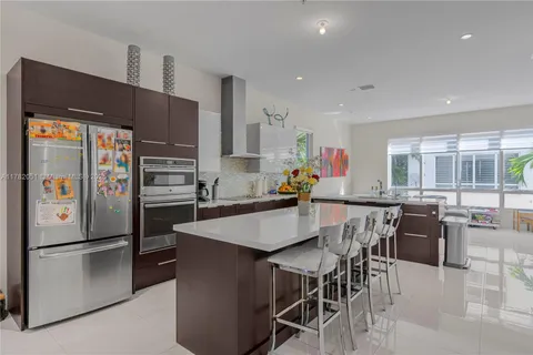 6671 NW 105th Pl # 6671, Doral FL 33178