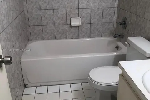 251 NW 177th St # 118, Miami Gardens FL 33169