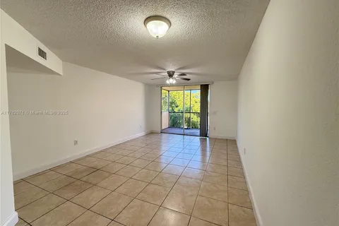 8225 Lake Dr # 401, Doral FL 33166