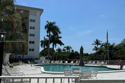 3020 NE 16th Ave # 103, Oakland Park FL 33334