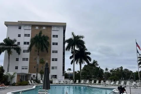 3020 NE 16th Ave # 103, Oakland Park FL 33334
