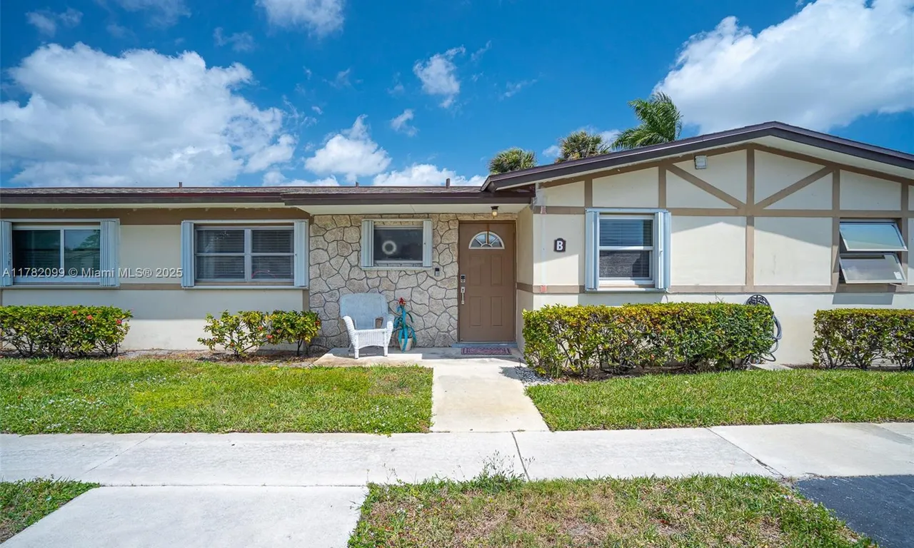 2769 W Ashley Dr W # B, West Palm Beach FL 33415