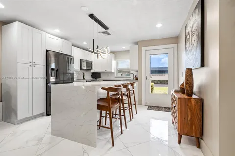 2769 W Ashley Dr W # B, West Palm Beach FL 33415
