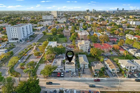 2145 SW 7th St, Miami FL 33135